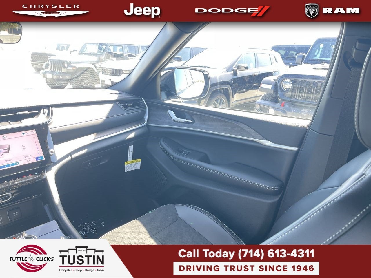 2027 Jeep Grand Cherokee Laredo Altitude