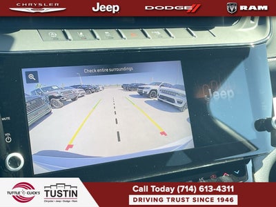 2027 Jeep Grand Cherokee Laredo Altitude