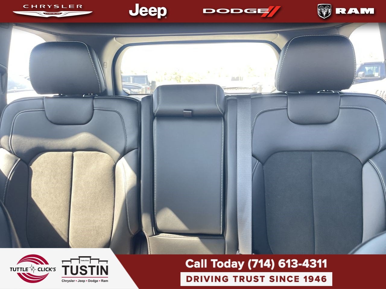 2027 Jeep Grand Cherokee Laredo Altitude