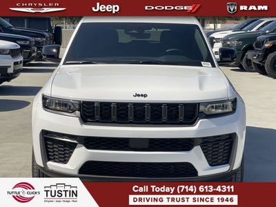 2027 Jeep Grand Cherokee Laredo Altitude
