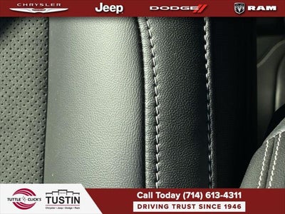 2027 Jeep Grand Cherokee Laredo Altitude