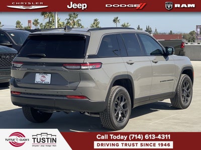 2027 Jeep Grand Cherokee Laredo Altitude