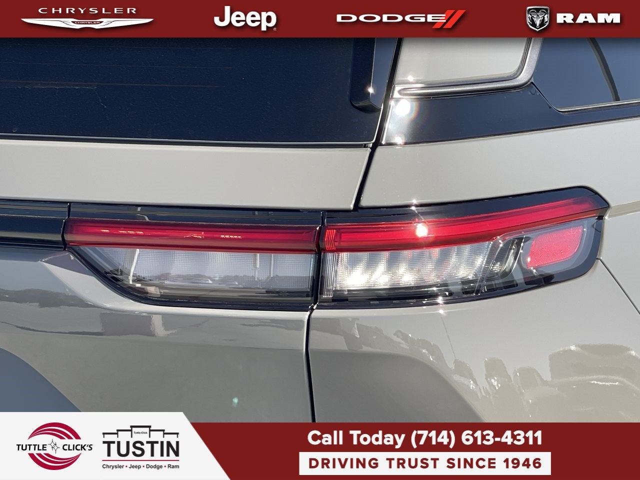 2027 Jeep Grand Cherokee Laredo Altitude