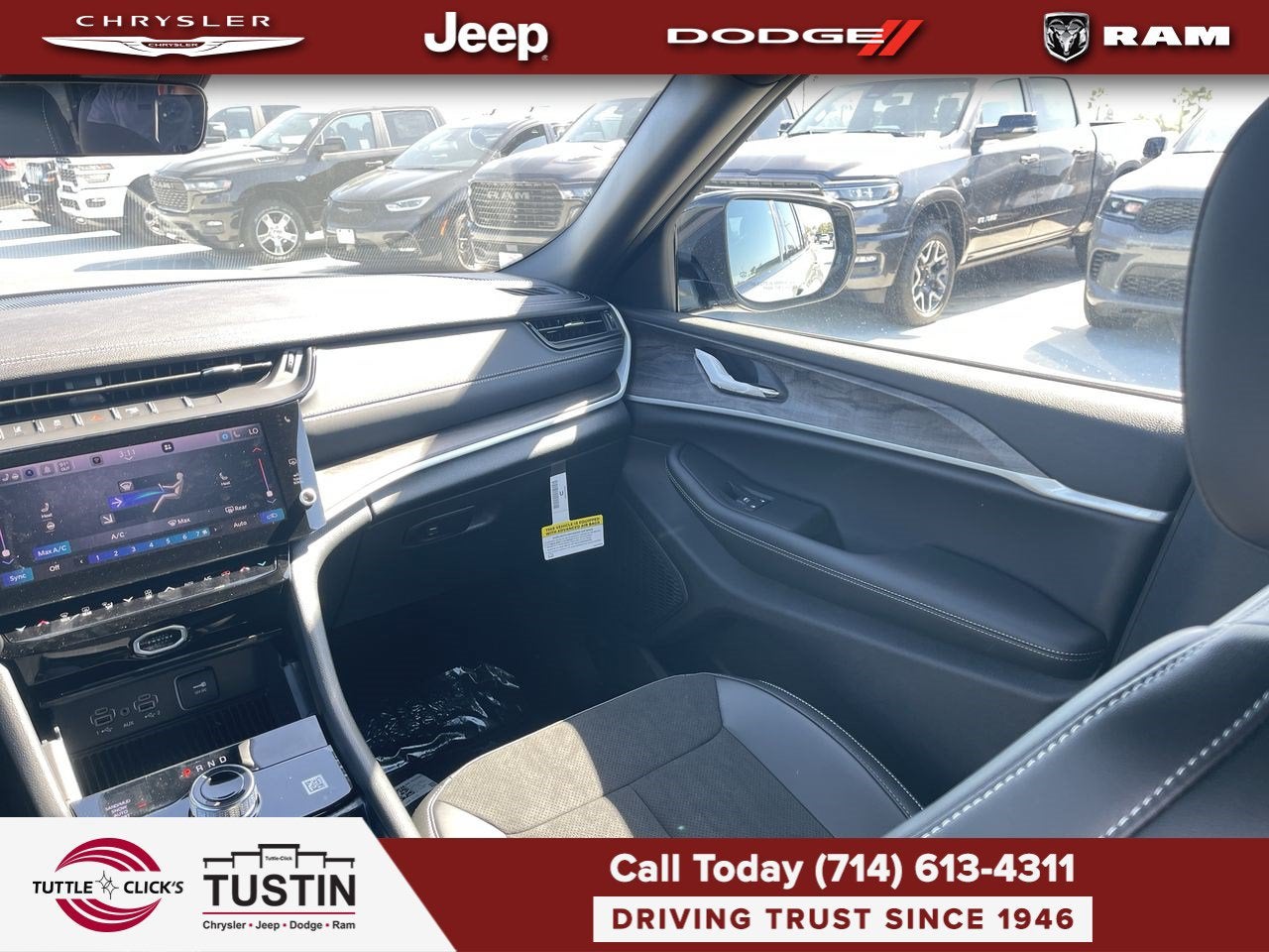 2027 Jeep Grand Cherokee Laredo Altitude