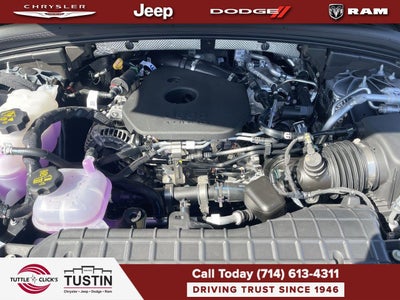 2027 Jeep Grand Cherokee Laredo Altitude