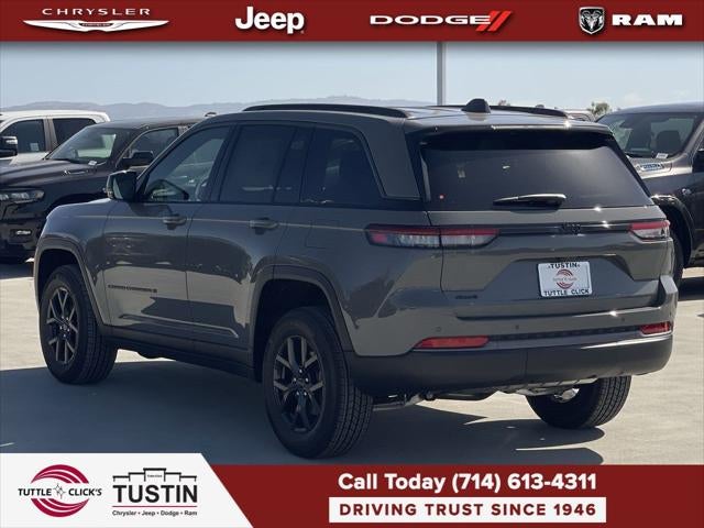 2027 Jeep Grand Cherokee Laredo Altitude