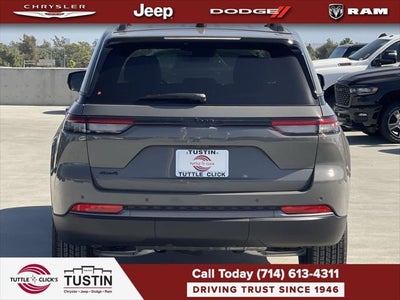2027 Jeep Grand Cherokee Laredo Altitude