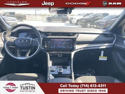 2027 Jeep Grand Cherokee Laredo Altitude