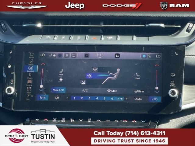 2027 Jeep Grand Cherokee Laredo Altitude