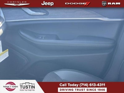 2027 Jeep Grand Cherokee Laredo Altitude