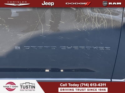 2027 Jeep Grand Cherokee Laredo Altitude