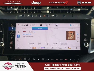 2027 Jeep Grand Cherokee Laredo Altitude