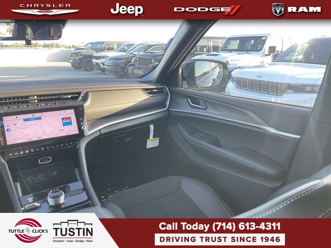 2027 Jeep Grand Cherokee Laredo Altitude