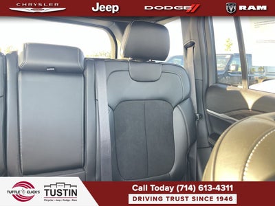 2027 Jeep Grand Cherokee Laredo Altitude