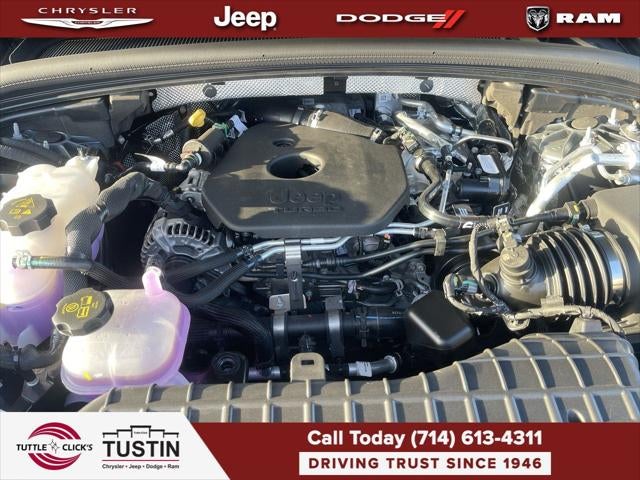 2027 Jeep Grand Cherokee Laredo Altitude