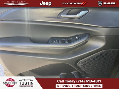 2025 Jeep Grand Cherokee L Laredo X 4x2