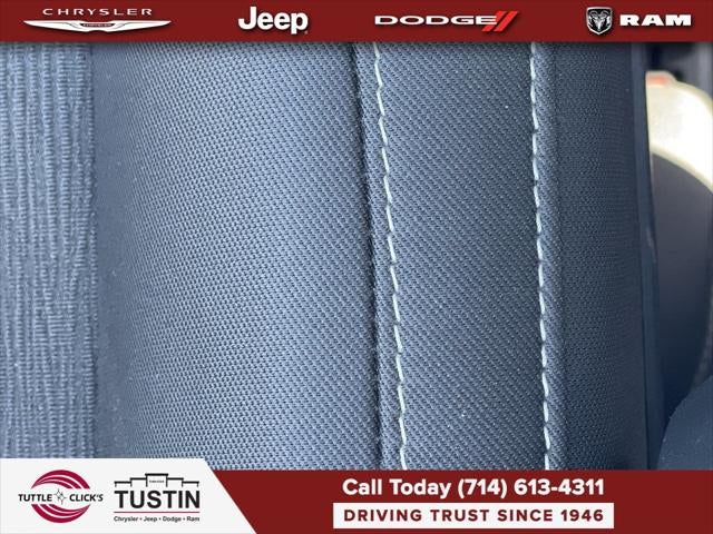 2025 Jeep Grand Cherokee L Laredo X 4x2