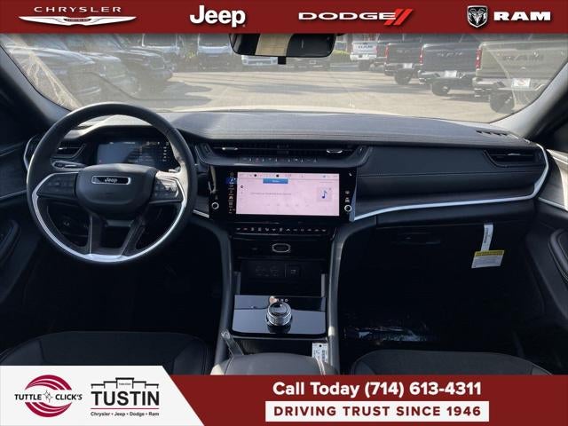 2026 Jeep Grand Cherokee Laredo Altitude