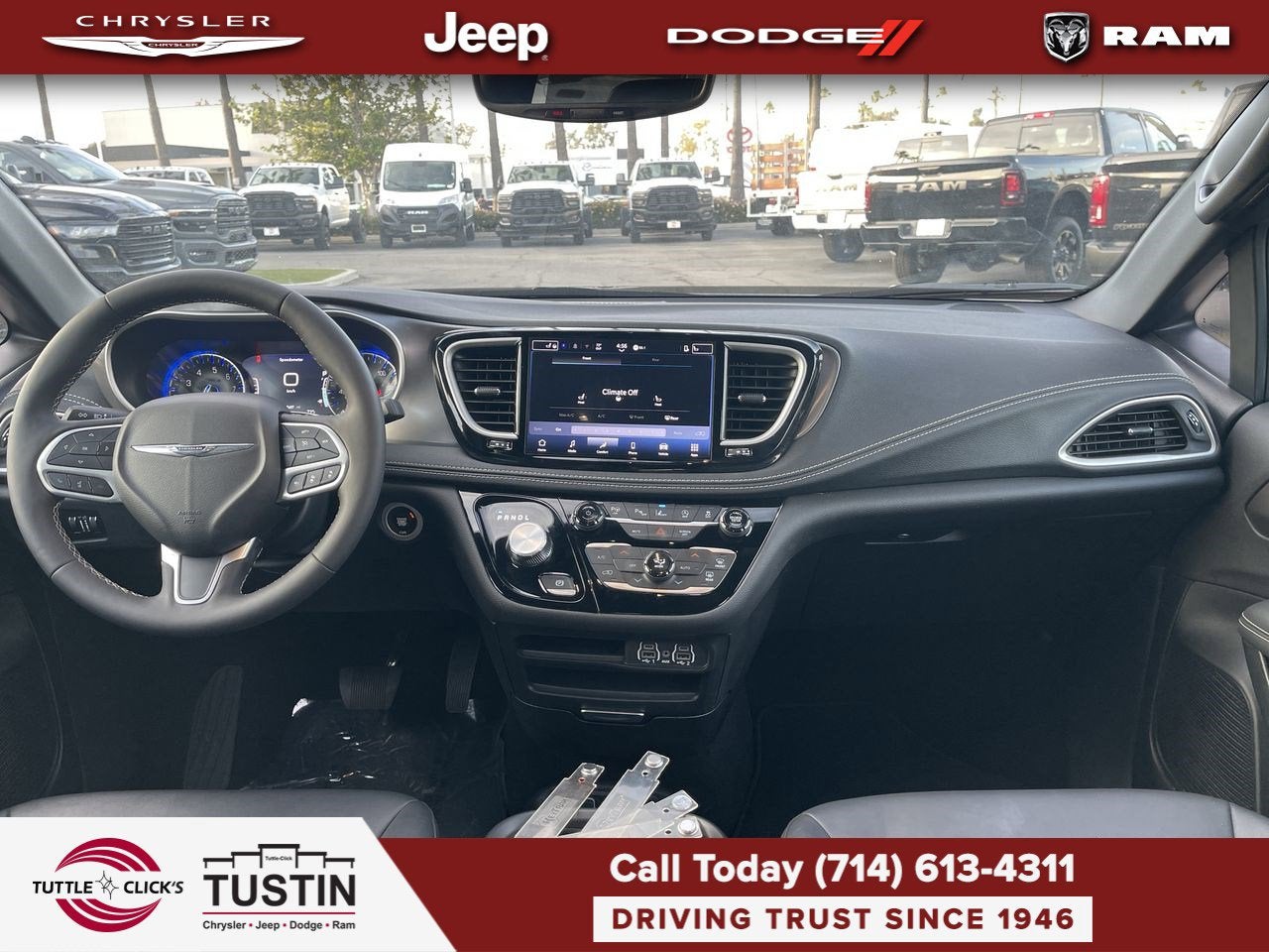 2025 Chrysler Pacifica Select