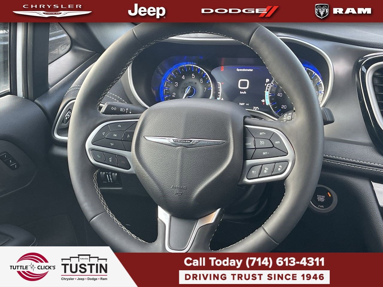 2025 Chrysler Pacifica Select