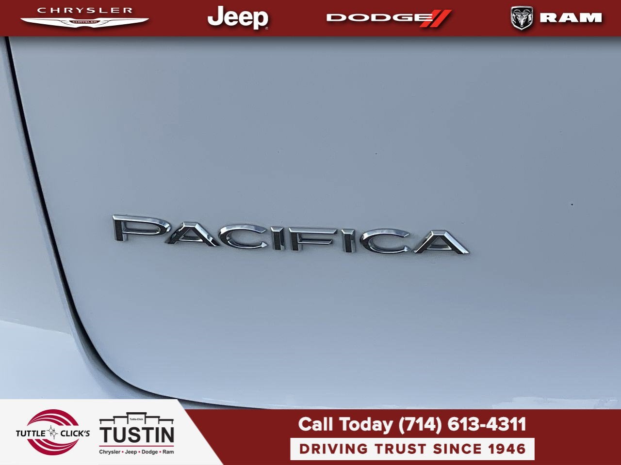 2025 Chrysler Pacifica Select