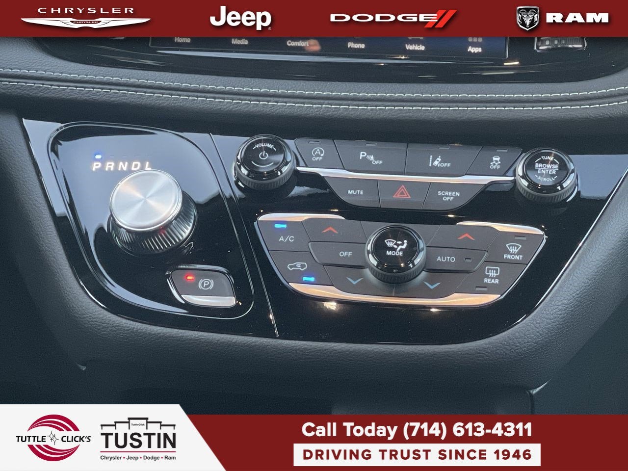 2026 Chrysler Pacifica Select