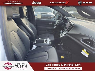 2026 Chrysler Pacifica PACIFICA SELECT