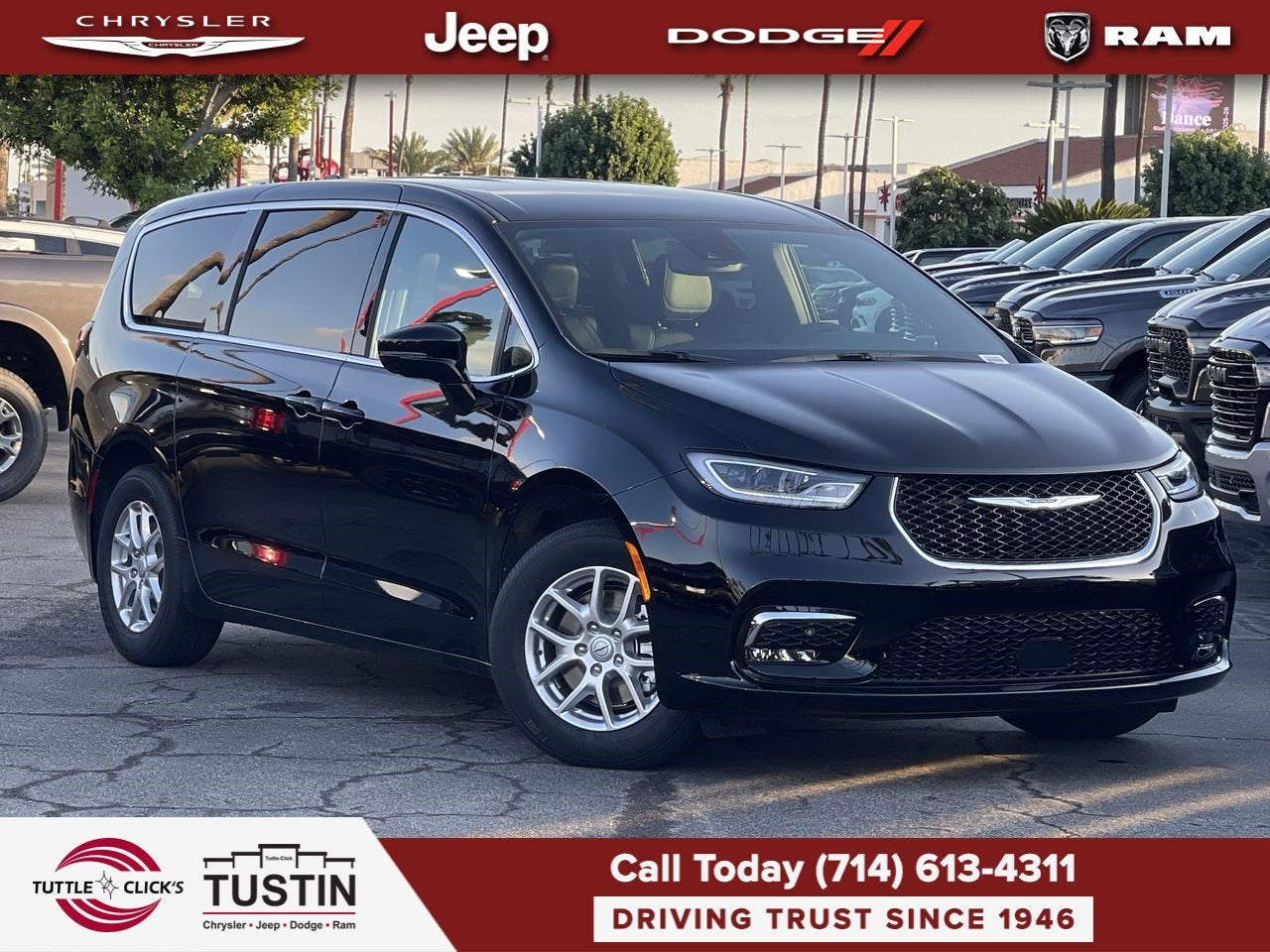 2026 Chrysler Pacifica Select