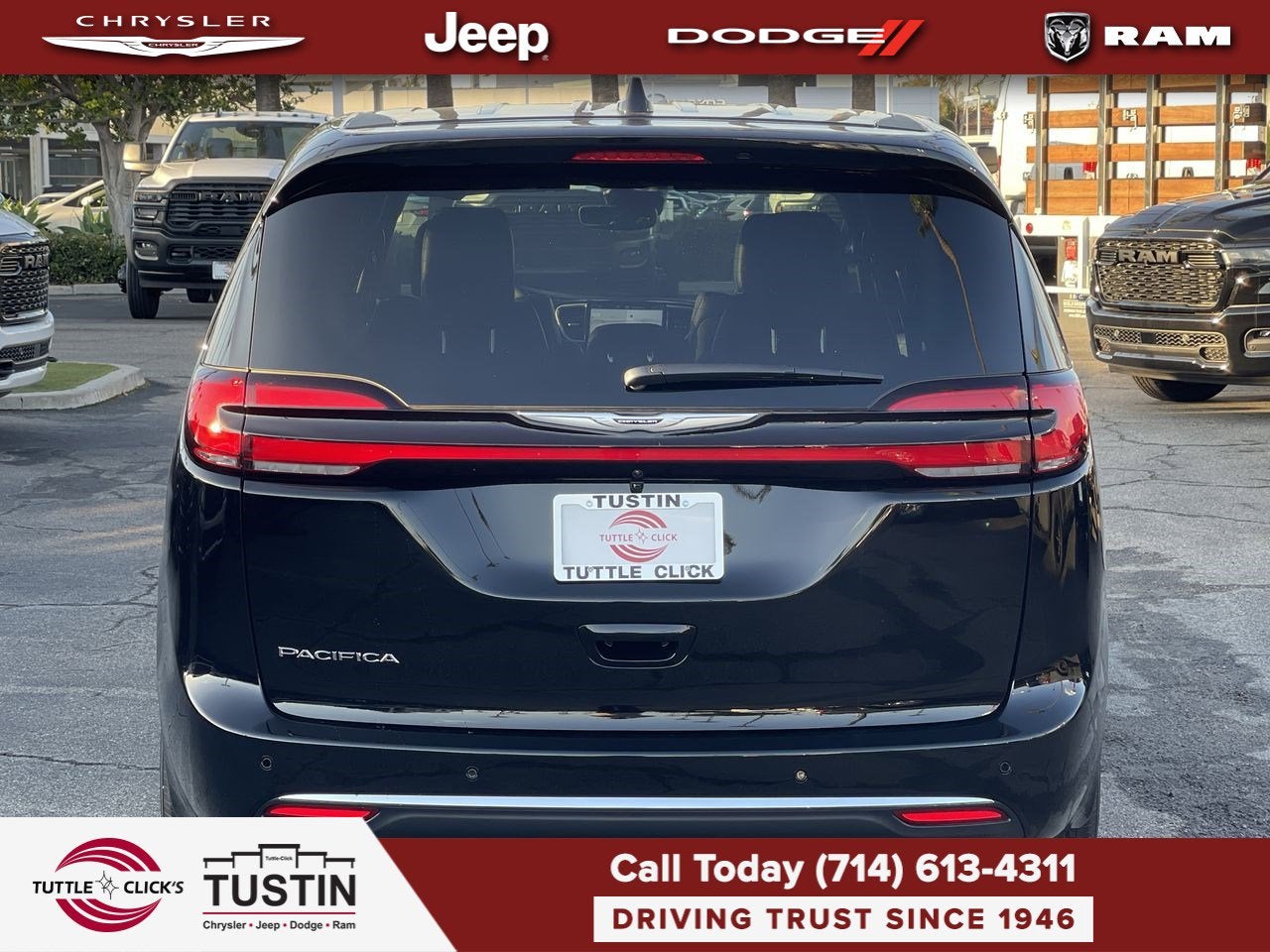 2026 Chrysler Pacifica Select