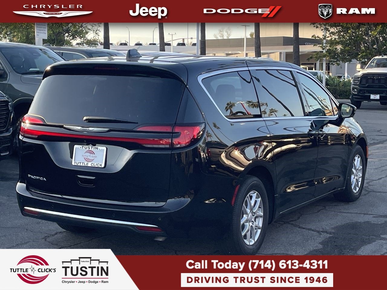 2026 Chrysler Pacifica Select