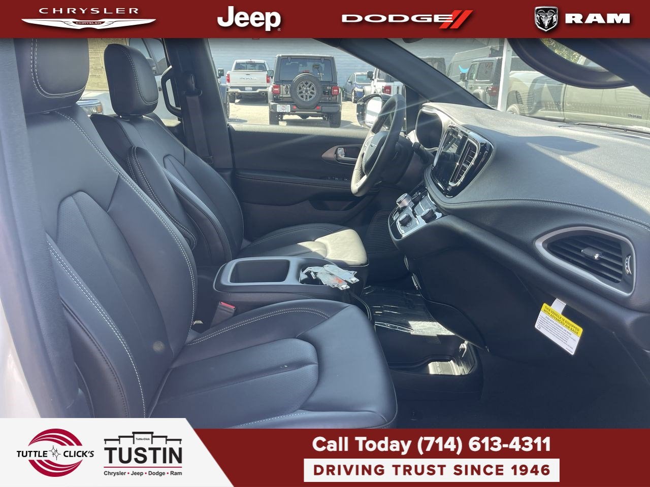 2026 Chrysler Pacifica Select