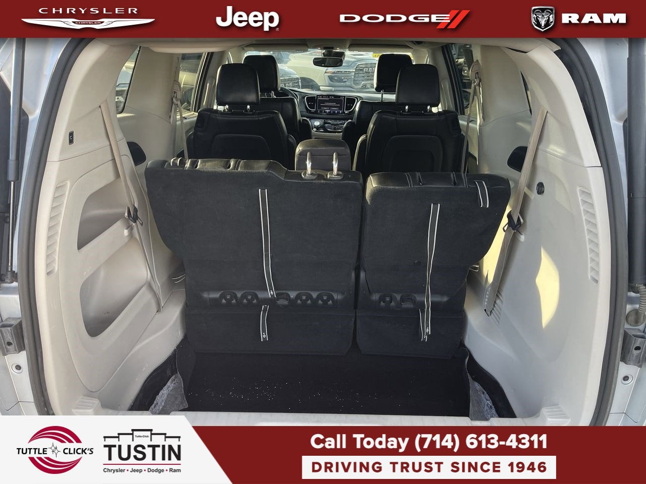 2023 Chrysler Pacifica TOURING L