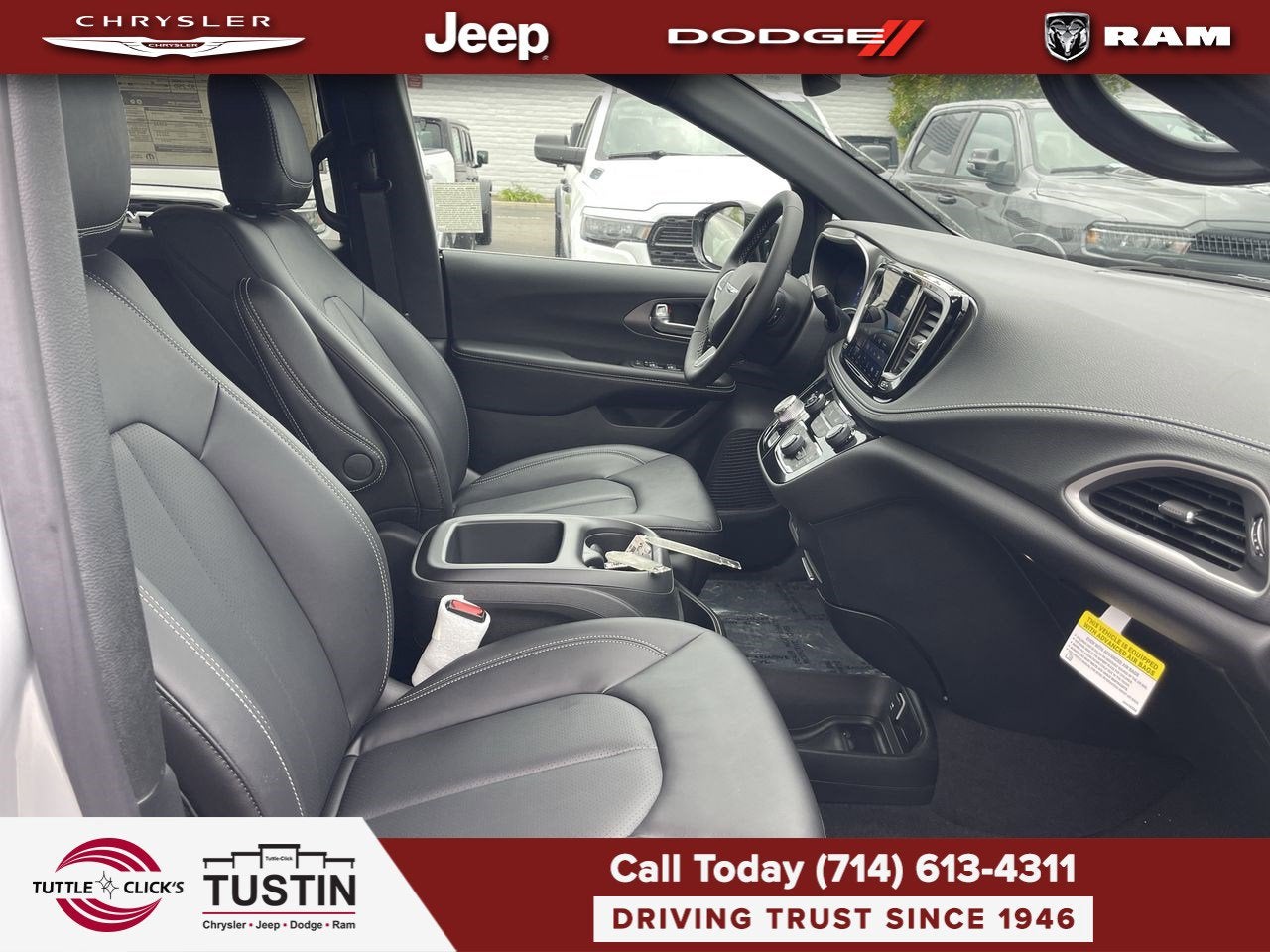 2026 Chrysler Pacifica Select