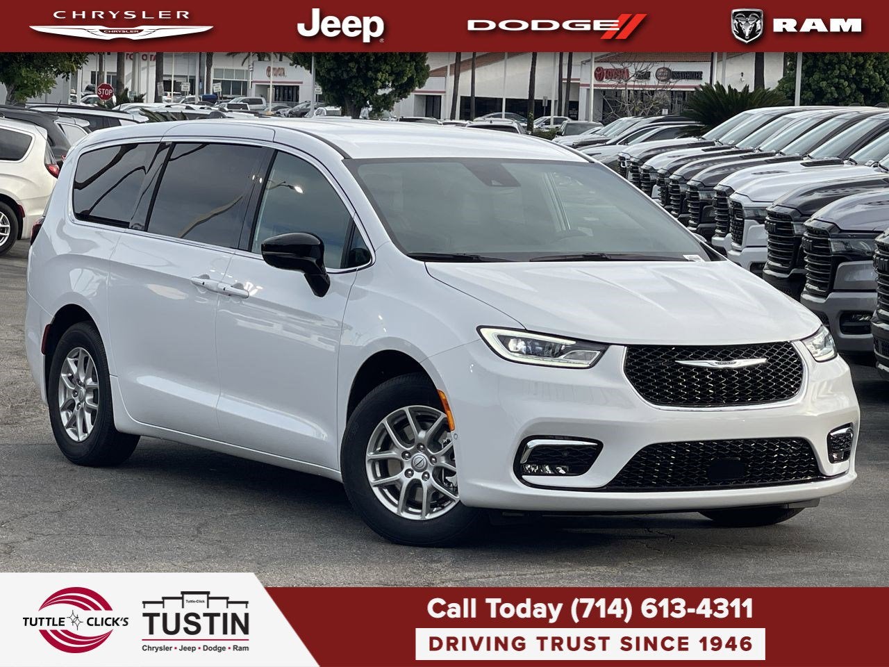 2026 Chrysler Pacifica Select