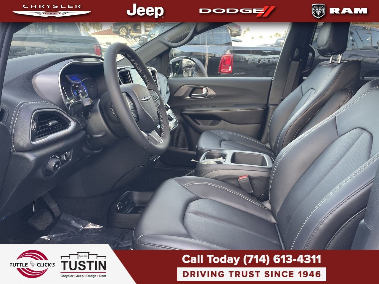 2026 Chrysler Pacifica Select