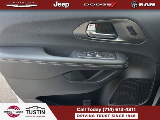 2026 Chrysler Pacifica PACIFICA SELECT