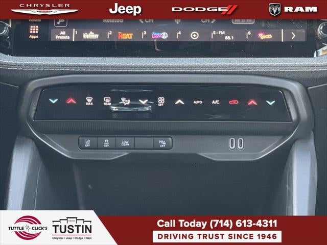 2026 Jeep Cherokee Laredo