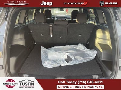 2026 Jeep Cherokee CHEROKEE LAREDO 4X4