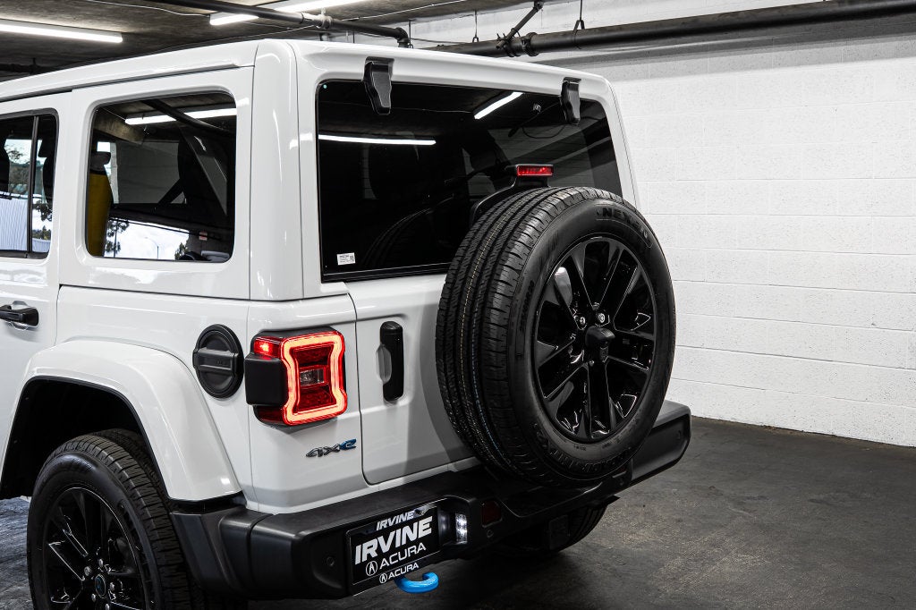 2024 Jeep Wrangler Sahara 4xe