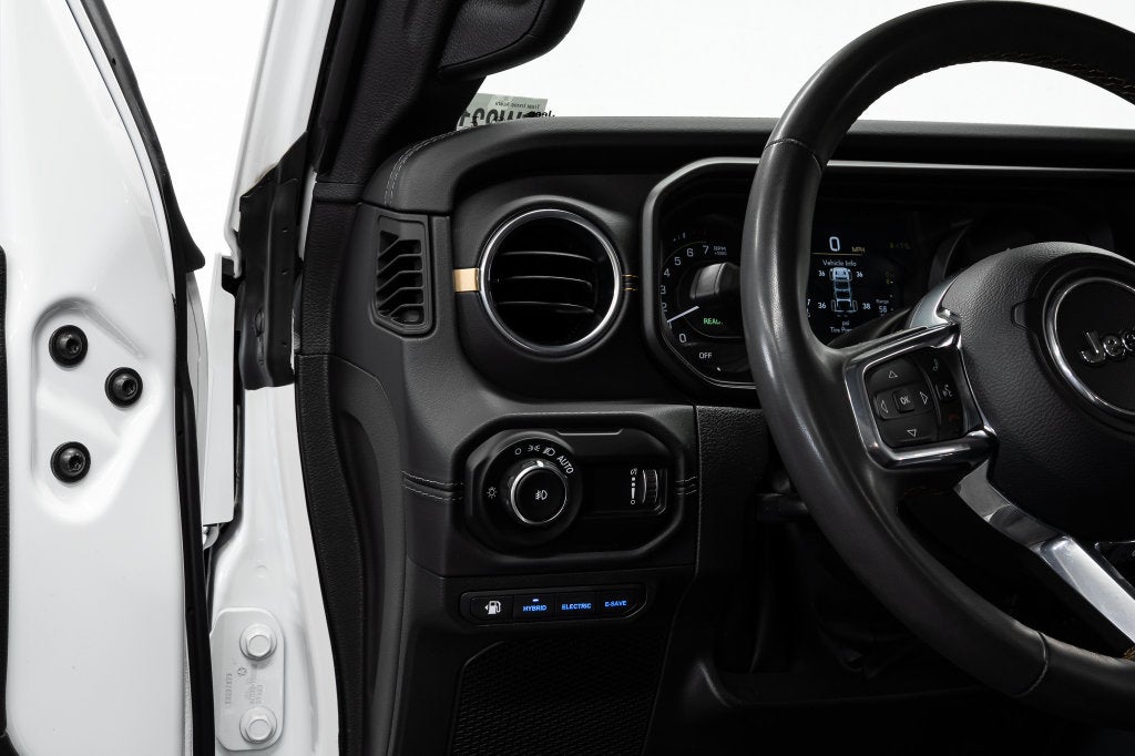 2024 Jeep Wrangler Sahara 4xe