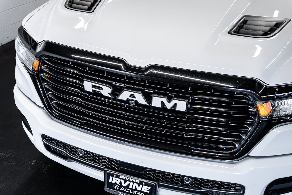 2025 RAM 1500 Laramie NIGHT EDITION