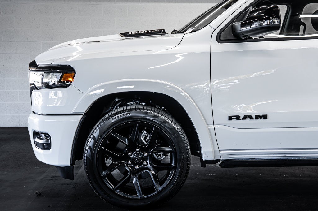 2025 RAM 1500 Laramie NIGHT EDITION