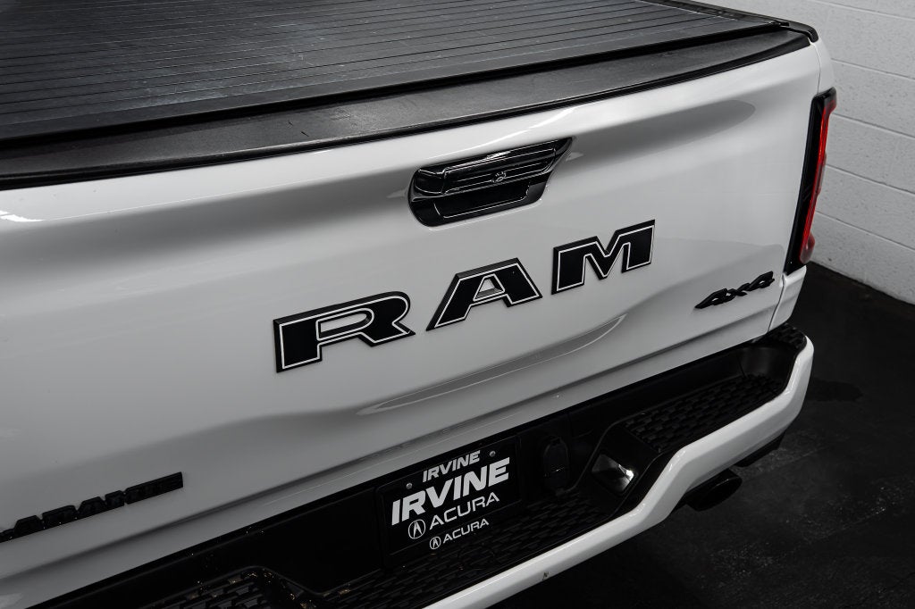 2025 RAM 1500 Laramie NIGHT EDITION