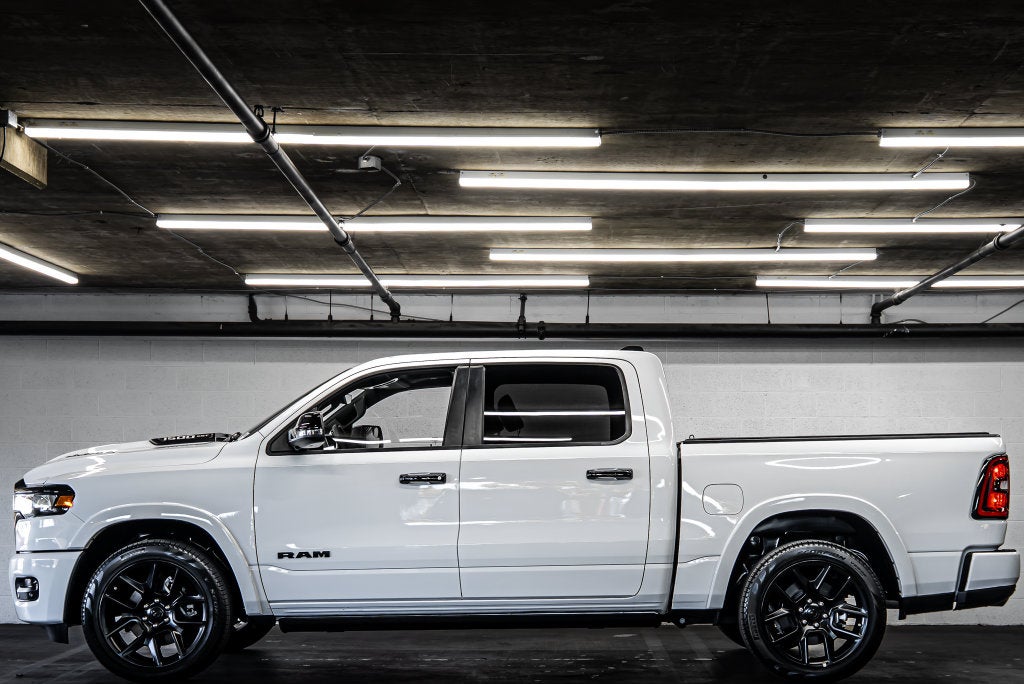 2025 RAM 1500 Laramie NIGHT EDITION
