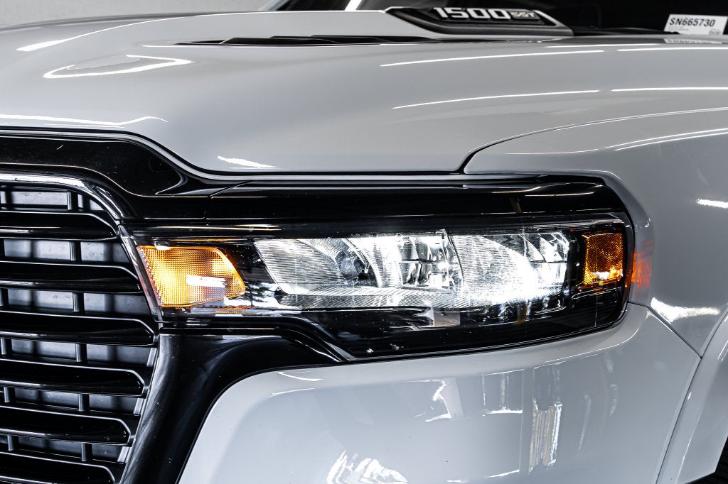 2025 RAM 1500 Laramie NIGHT EDITION