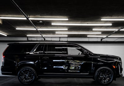 2023 Cadillac Escalade ESV Premium