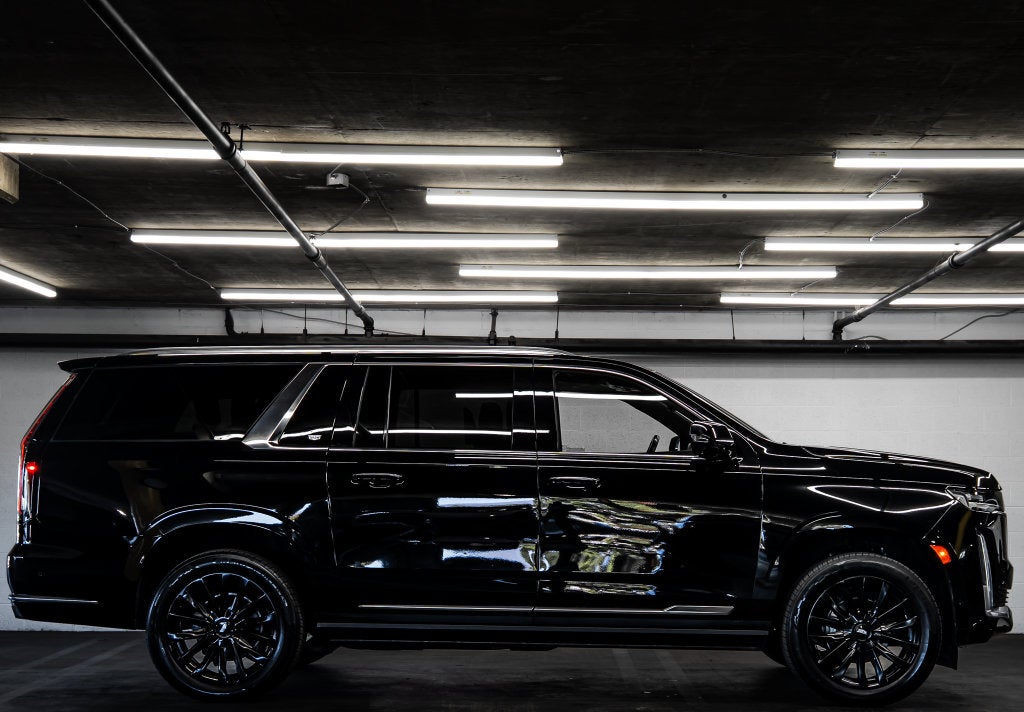 2023 Cadillac Escalade ESV Premium
