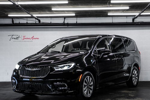 2024 Chrysler Pacifica Hybrid Select
