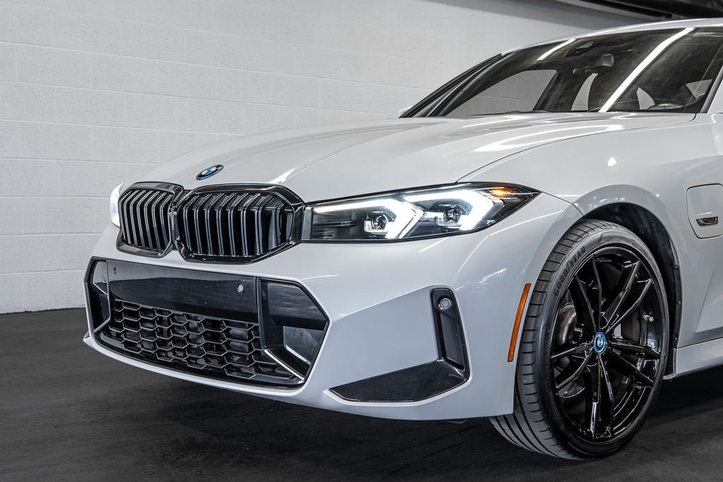 2023 BMW 3 Series 330e