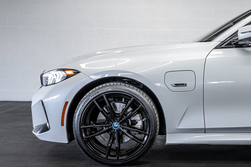 2023 BMW 3 Series 330e